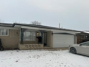 Building Photo - 36158 Weber Dr