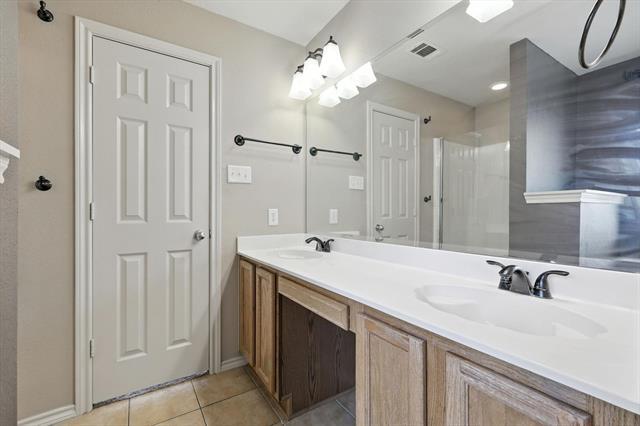 Building Photo - 6012 Parkplace Dr