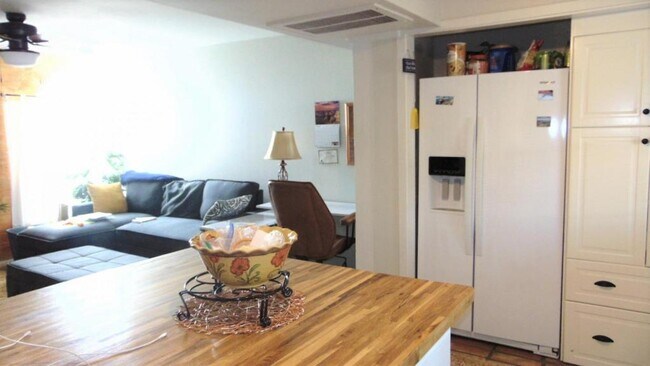 Building Photo - 480 S Paseo Aguila
