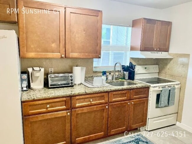 Building Photo - 2874 38th Ave N