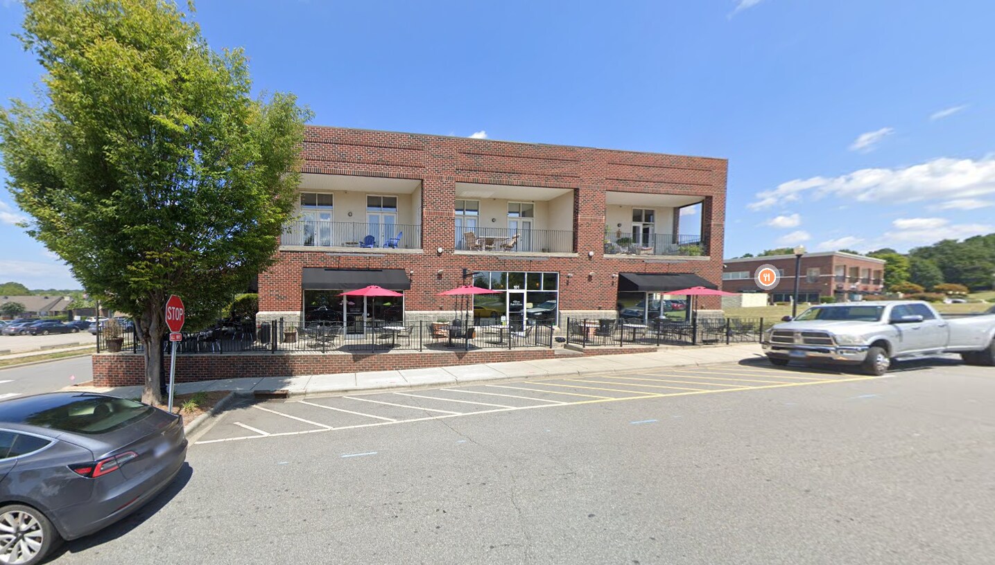 Restaurants and others - 35 McCurdy St NW