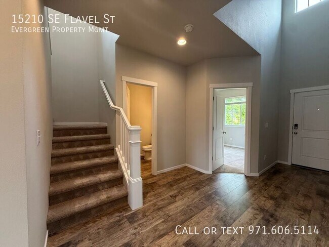 Building Photo - 15210 SE Flavel St