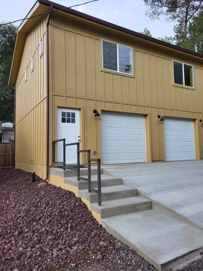 Building Photo - 210 N Elden St