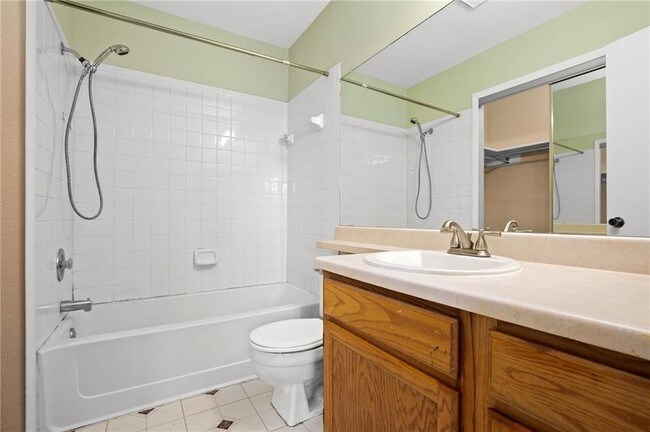 Building Photo - 11901 Swearingen Dr