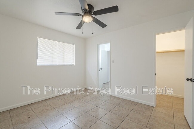 Building Photo - 787 W Flint St