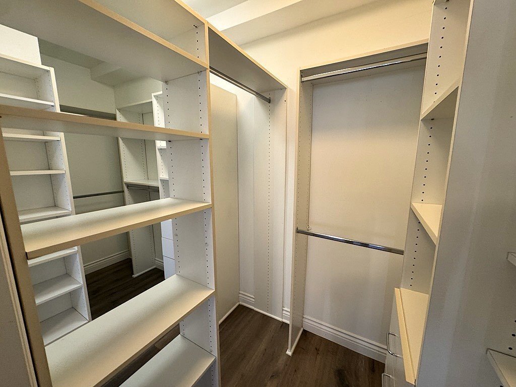 Building Photo - 11848 Kiowa Ave