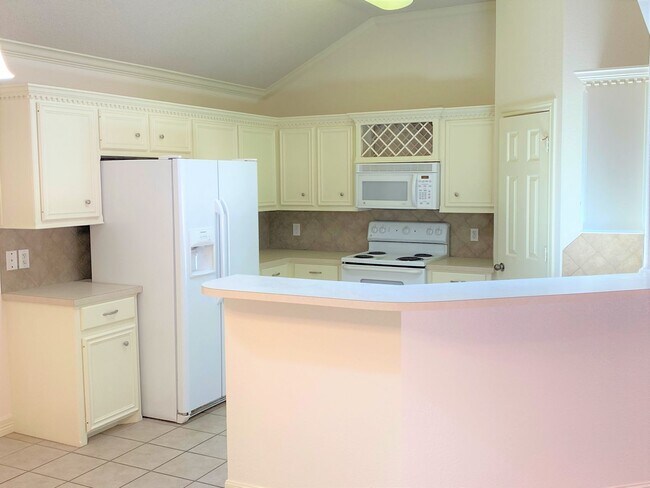 Building Photo - **BEAUTIFUL WESTCHESTER PARK HOME**