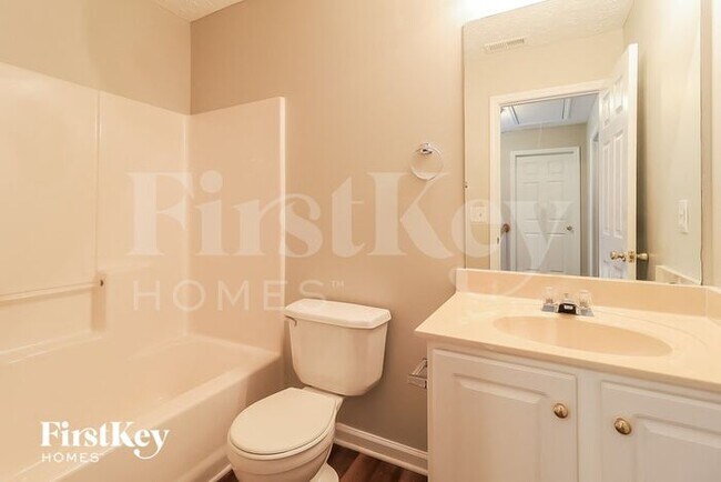 Building Photo - 249 Manley Ct