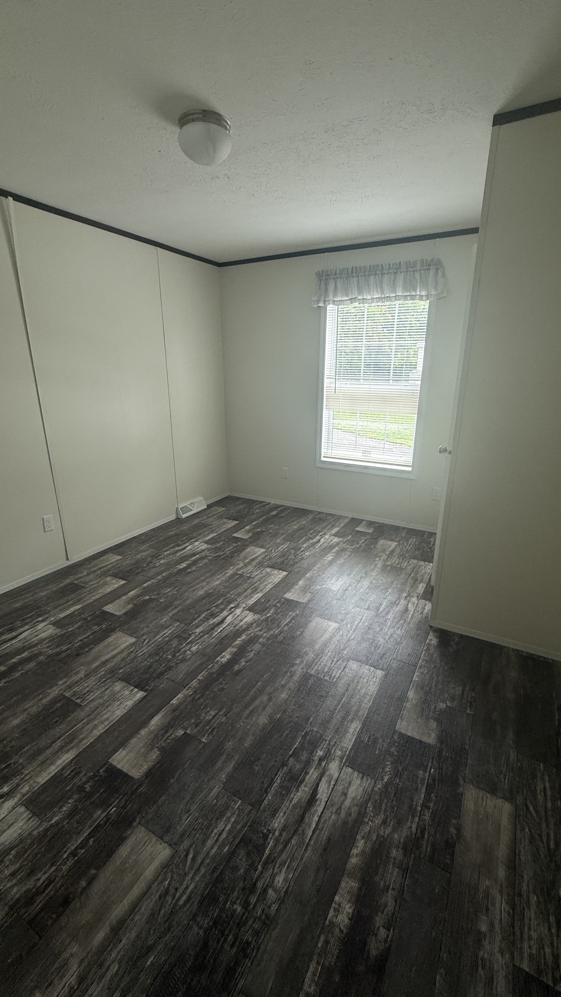 Building Photo - 5 Winesap Ln