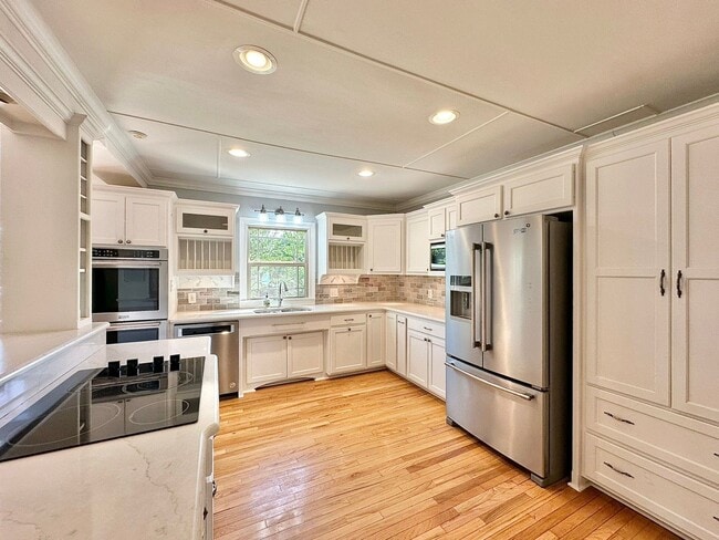 Building Photo - Spacious 4 Bedroom in the Heart of Tyler! Available Now!