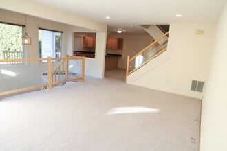 Building Photo - 145 Captain Eames Cir