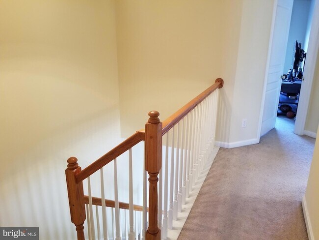 Building Photo - 181 Hudson Dr