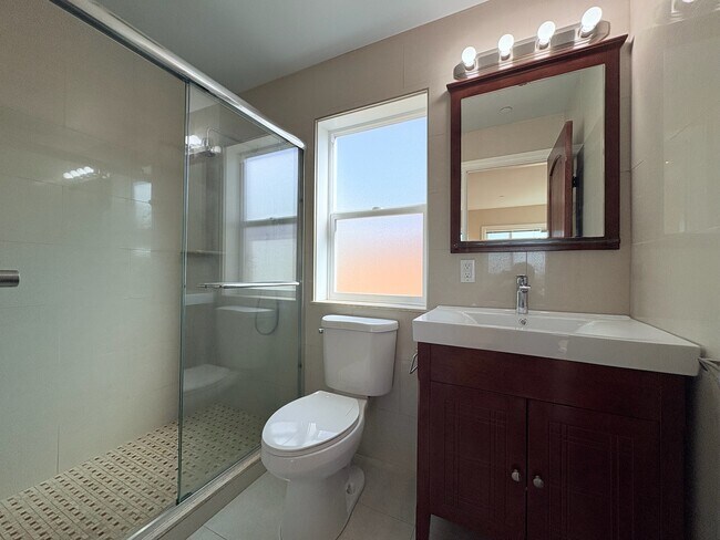 Building Photo - 109 Hillcrest Dr