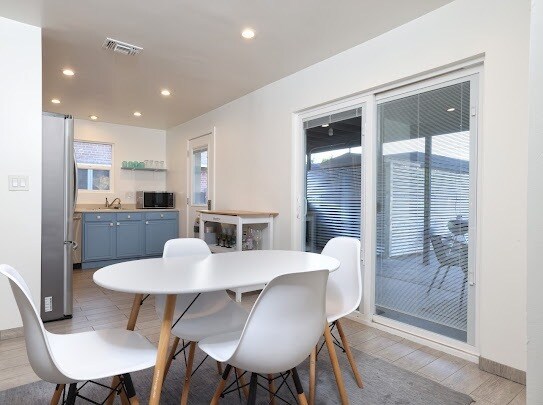 Building Photo - 2039 E 8th St