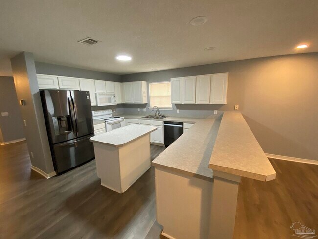 Building Photo - 10340 Chinaberry Ct