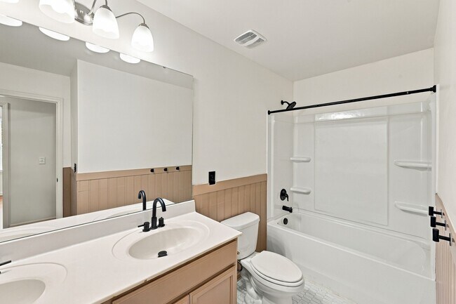 Building Photo - 129 Zulabelle Ct