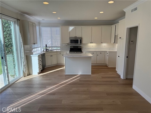 Building Photo - 1278 Las Lunitas Ave