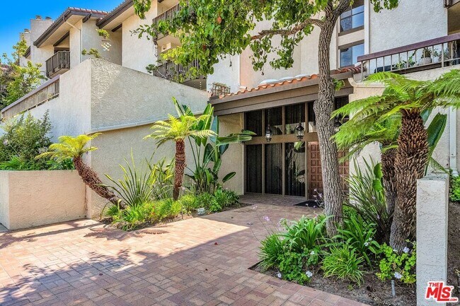 Building Photo - 8600 Tuscany Ave