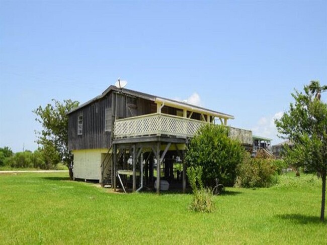 Building Photo - 2104 Galveston Ave
