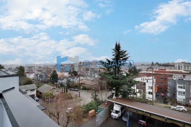 Building Photo - 4447 41st Ave SW