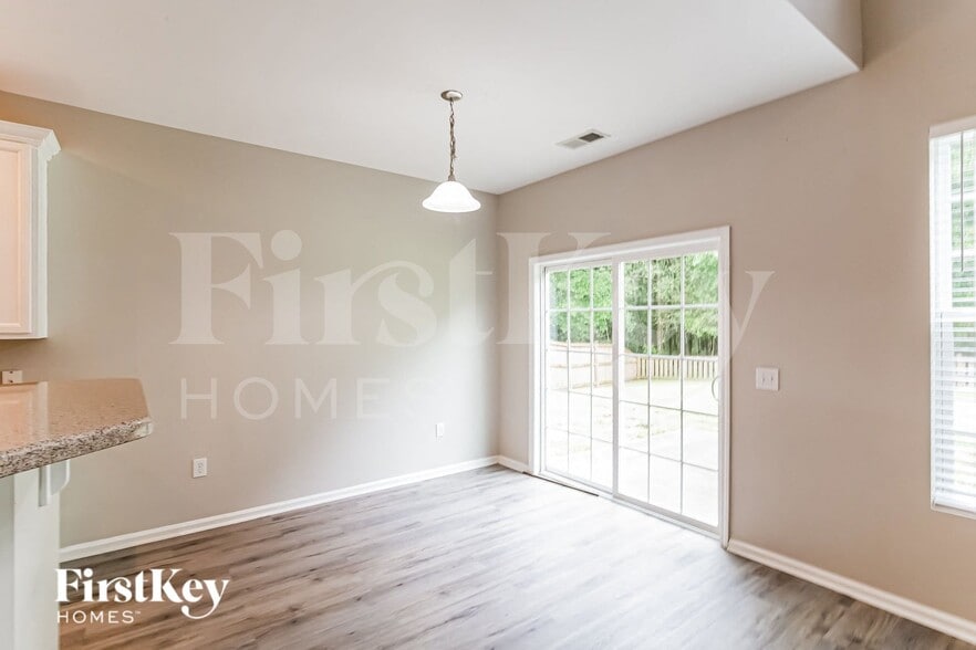 Building Photo - 918 Laurel Oak Ln