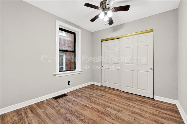 Building Photo - 205 Schirmer St