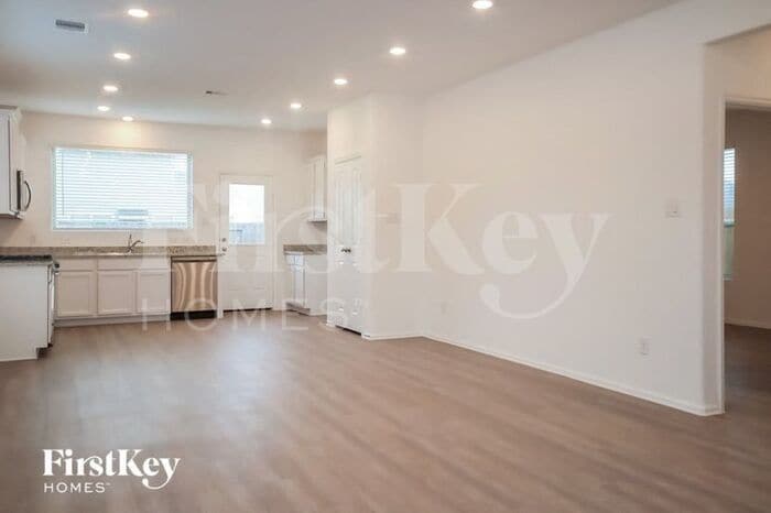 Building Photo - 22669 Malvicino Dr
