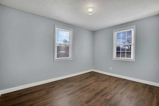 Building Photo - 2 Bedroom Duplex in Jacksonville