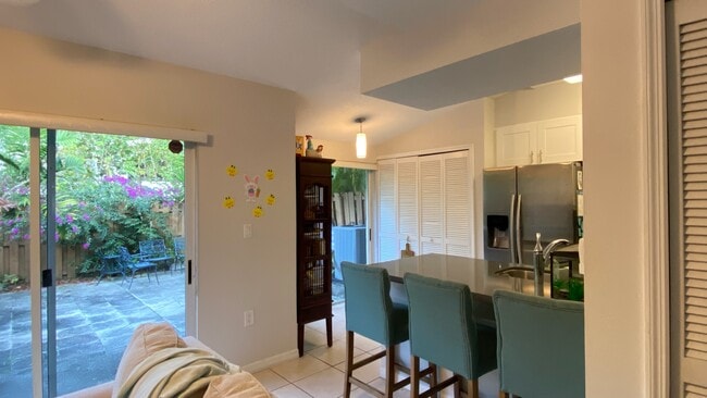 Building Photo - 10190 SW 88th St