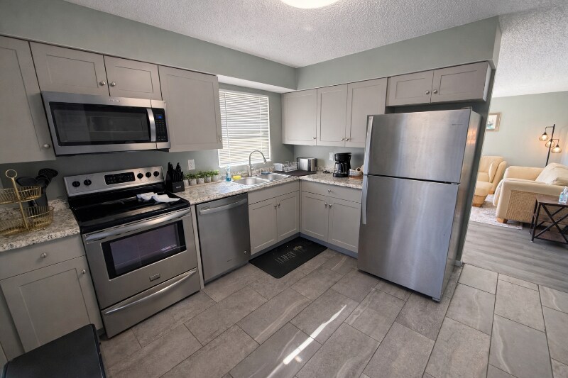 Building Photo - 4705 19th St W