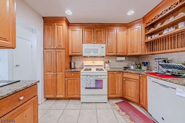 Building Photo - 50 Highview Terrace