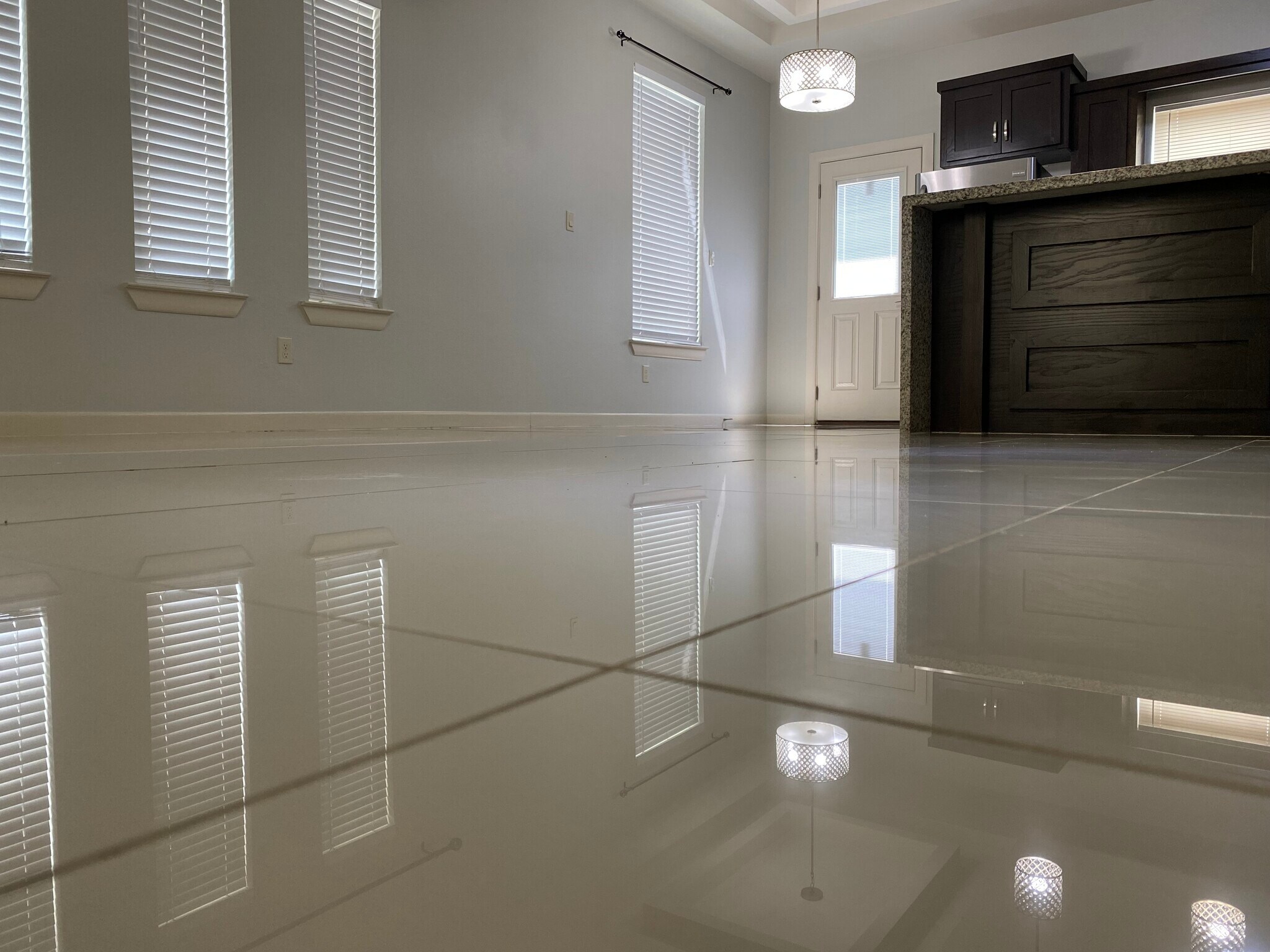 Building Photo - 904 E Myrtle Beach Ave