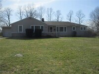 Building Photo - 32402 Bainbridge Rd
