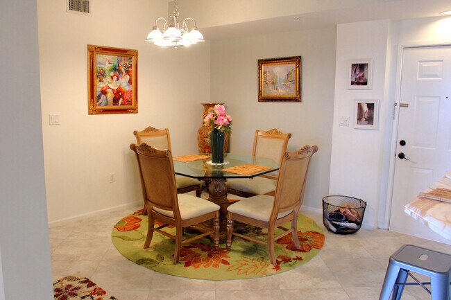 Building Photo - 1000 Scotia Dr