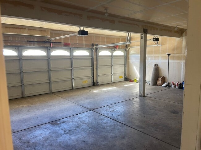 Building Photo - 2733 Sunflower Cir