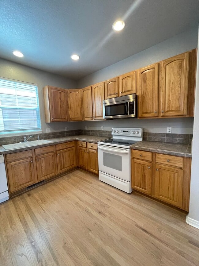 Building Photo - 2944 Cornerstone Ln