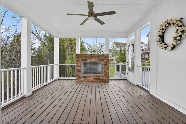 Building Photo - 43286 Canal Creek Pl