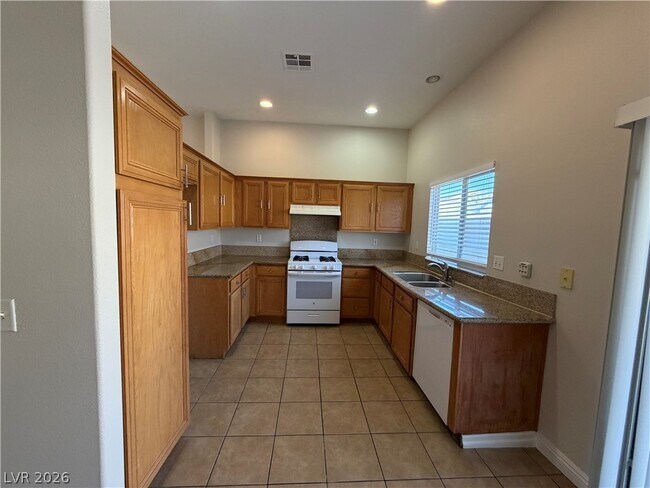 Building Photo - 4024 W Delhi Ave