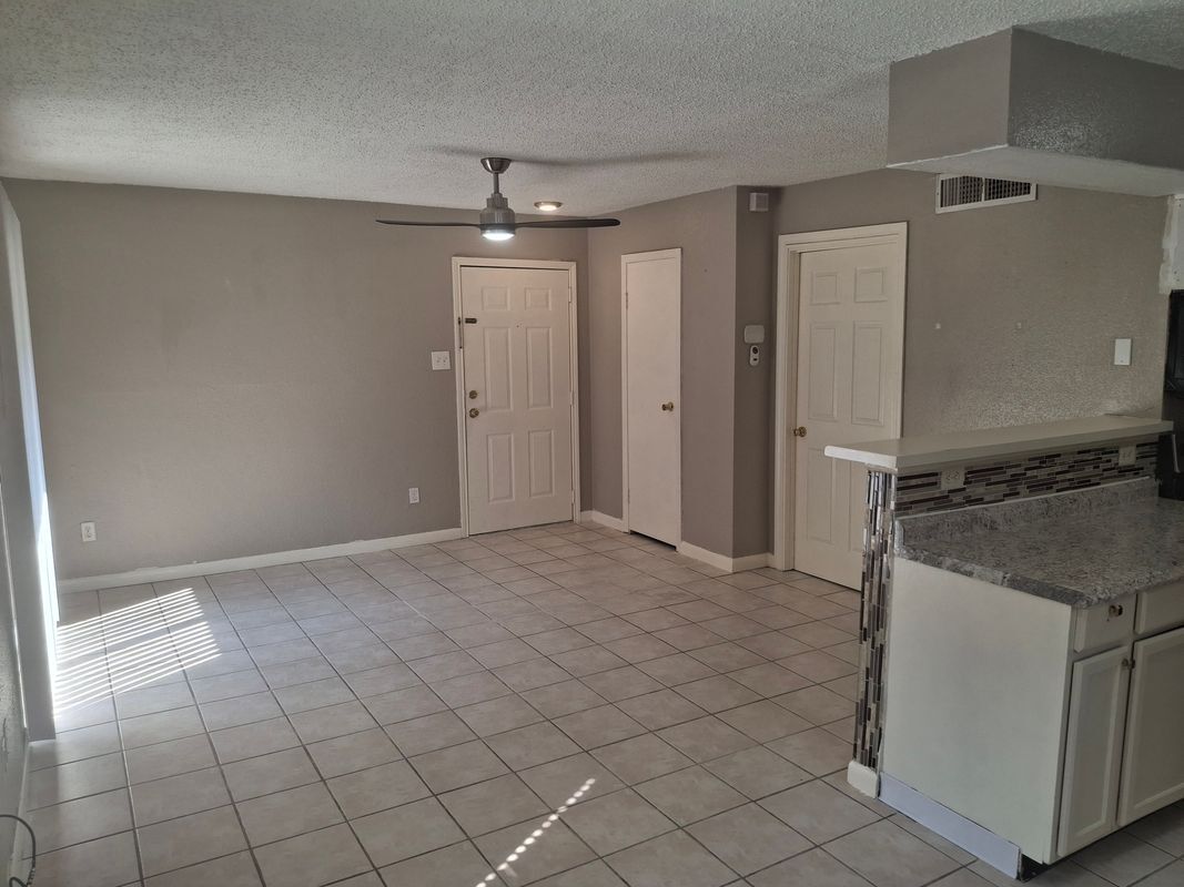 Building Photo - 12660 Ashford Point Dr