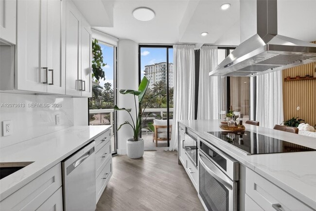Building Photo - 20185 E Country Club Dr