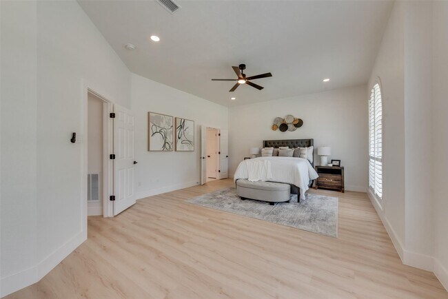 Building Photo - 4617 Reunion Dr