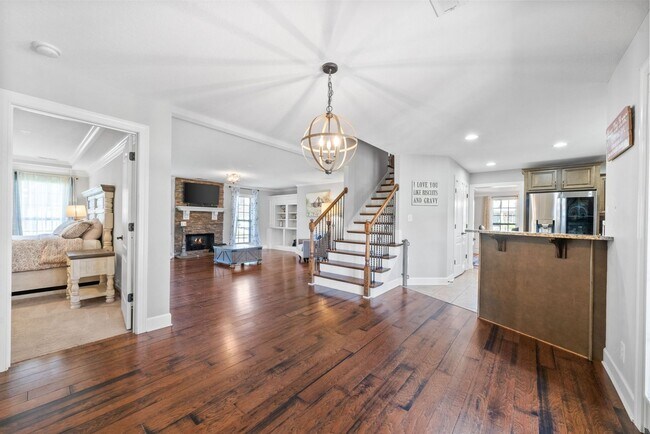 Building Photo - JUST REDUCED! Beautiful Craftsman Style Ho...