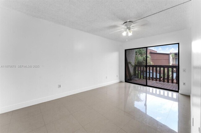 Building Photo - 6614 SW 114th Pl