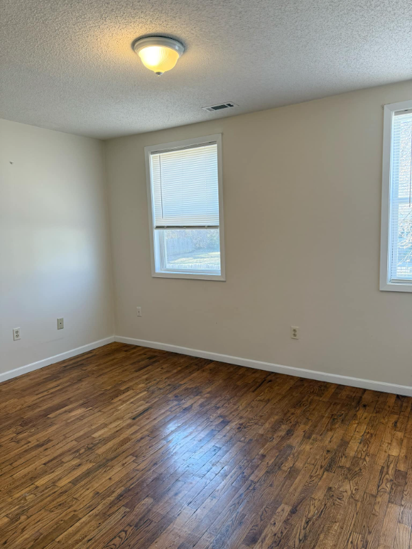 Building Photo - 60 Riley Manor Cir
