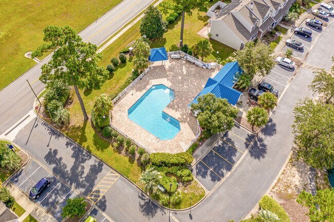 Building Photo - 3574 Evergreen Way