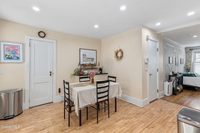 Building Photo - 83 Spring St