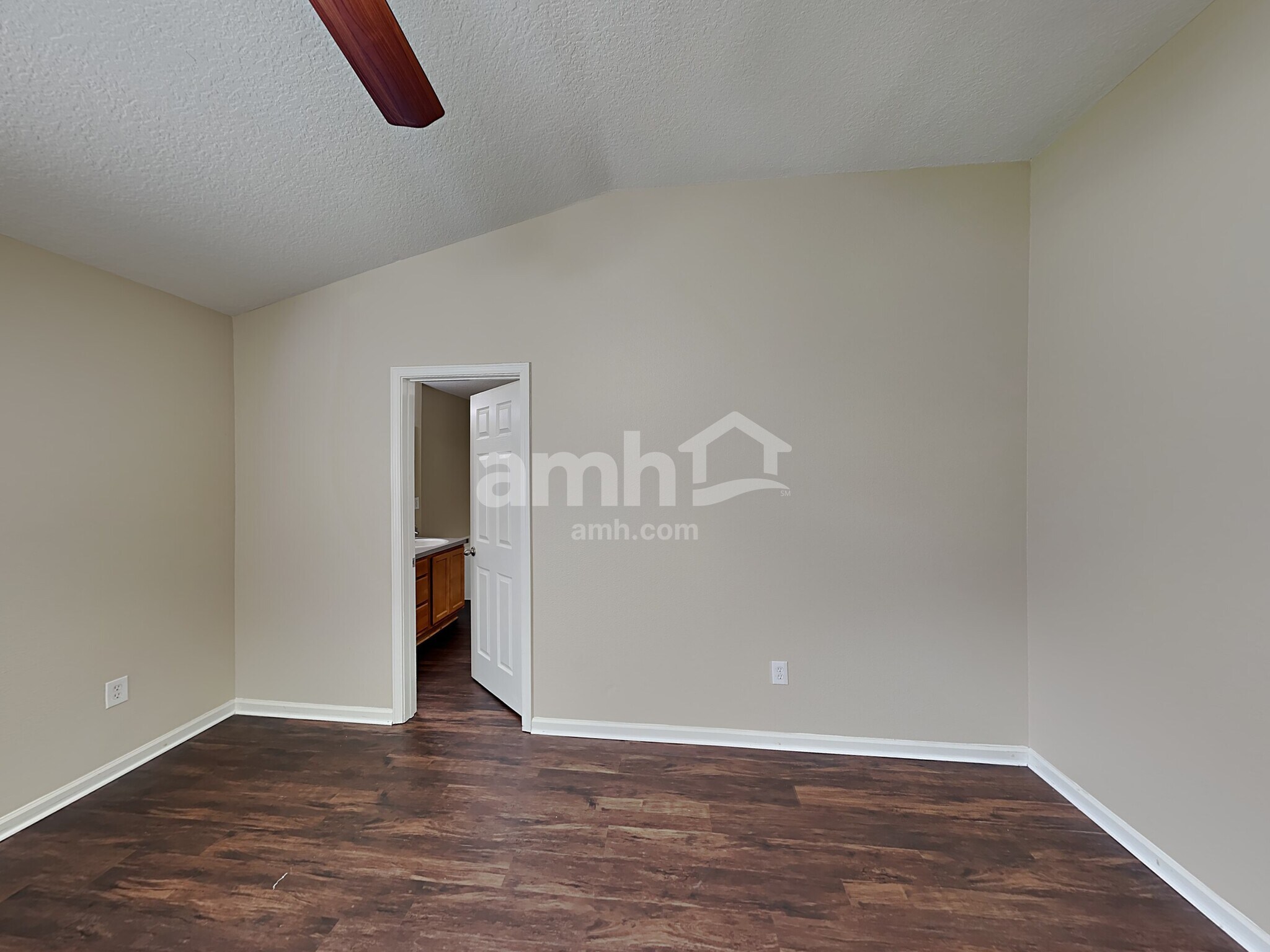 Building Photo - 64 Old Hickory Forest Rd