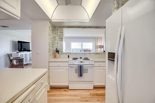 Building Photo - 4435 S Atlantic Ave