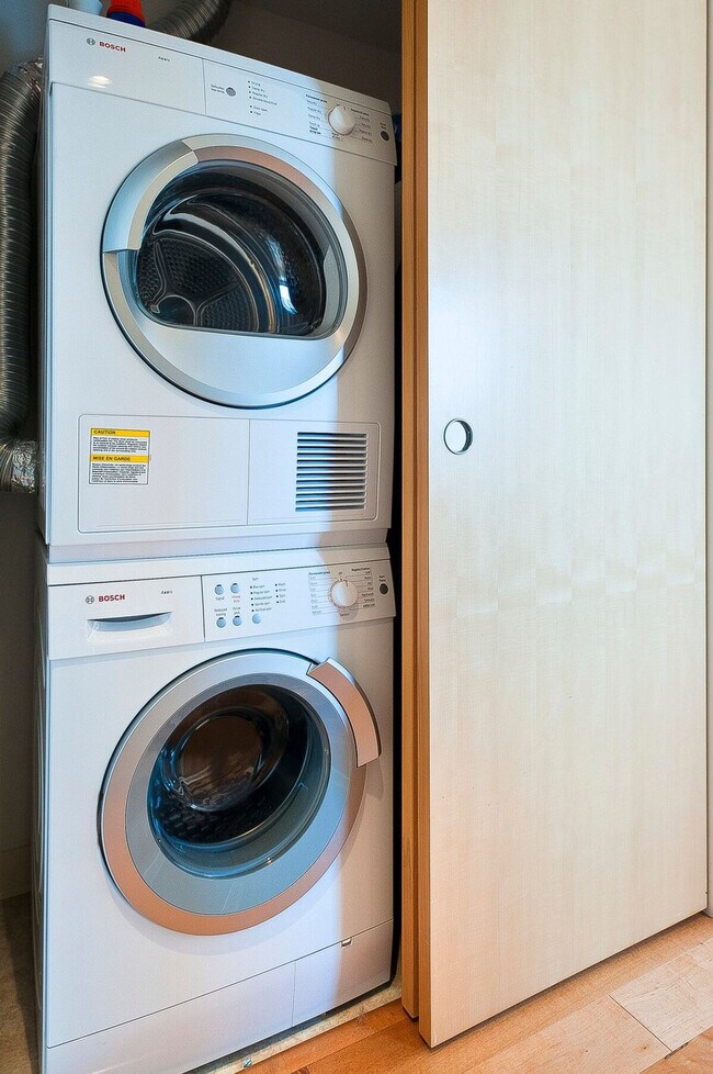 Building Photo - 600 Golden Gate Ave