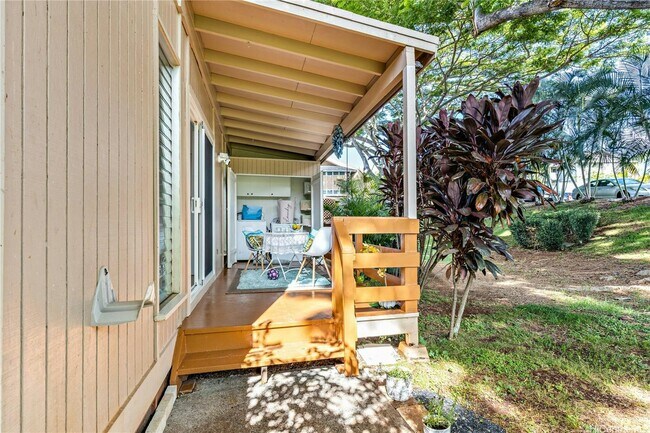 Building Photo - 98-1394-1394 Nola St